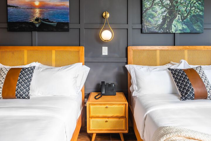 Room 27 of 42