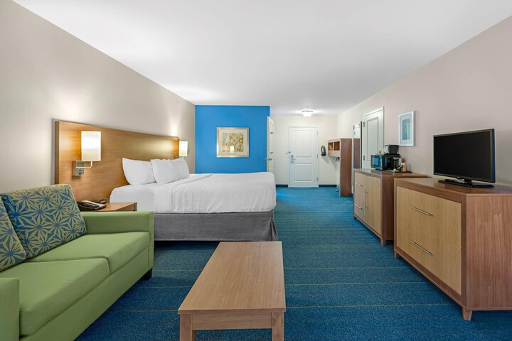 Sleep Inn & Suites Altoona North