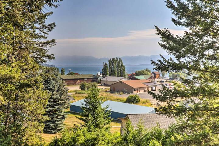 Cozy Lakeside Home w / Lake & Mountain Views!