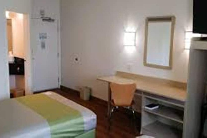 Room 18 of 36