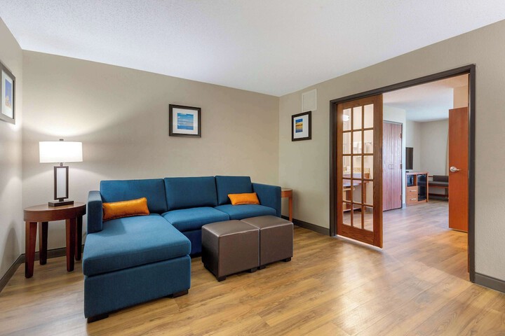 Comfort Inn & Suites Milford