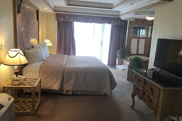 Room 38 of 65