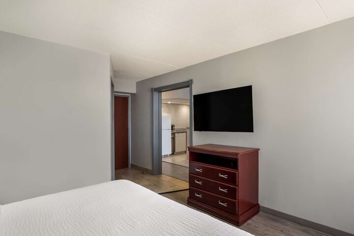 Room 48 of 82