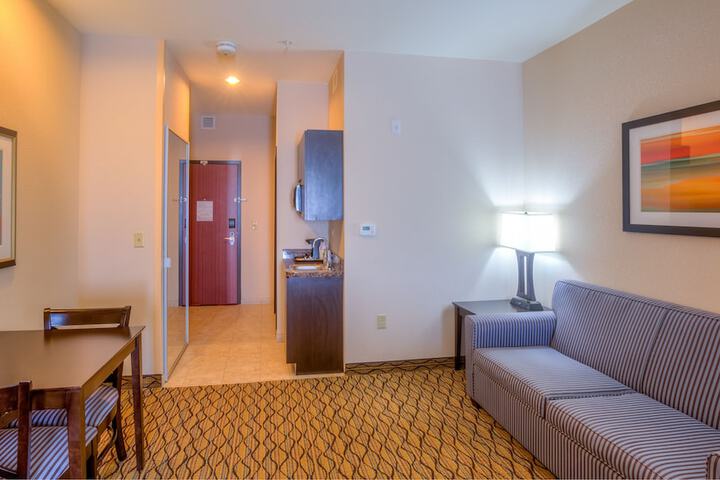 Room 34 of 46