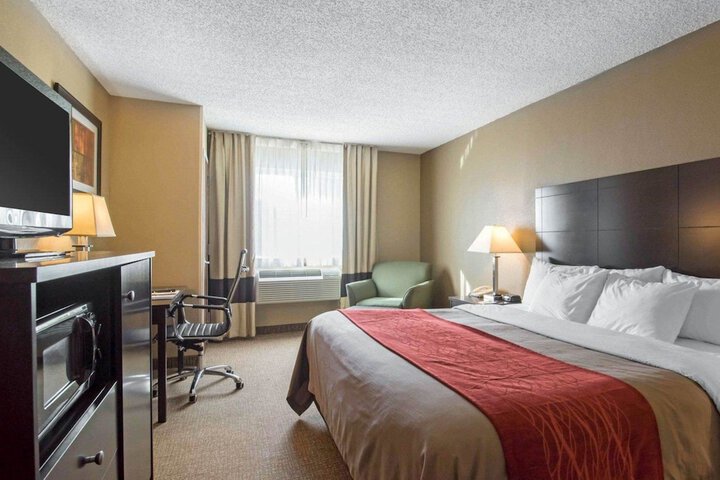 Room 27 of 35