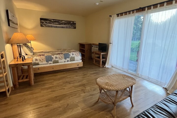 Room 110 of 210