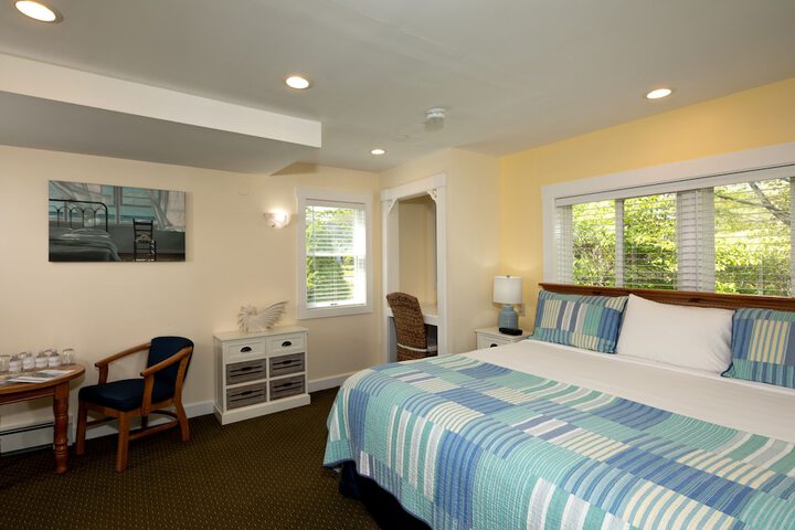 Glen Cove Inn & Suites