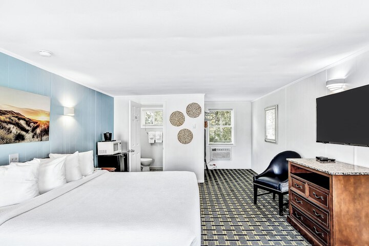 Room 26 of 40