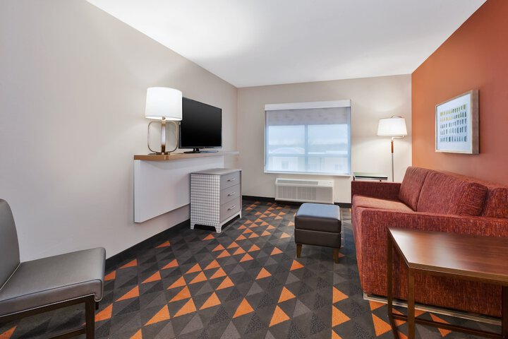 Holiday Inn & Suites Toledo Southwest - Perrysburg by IHG