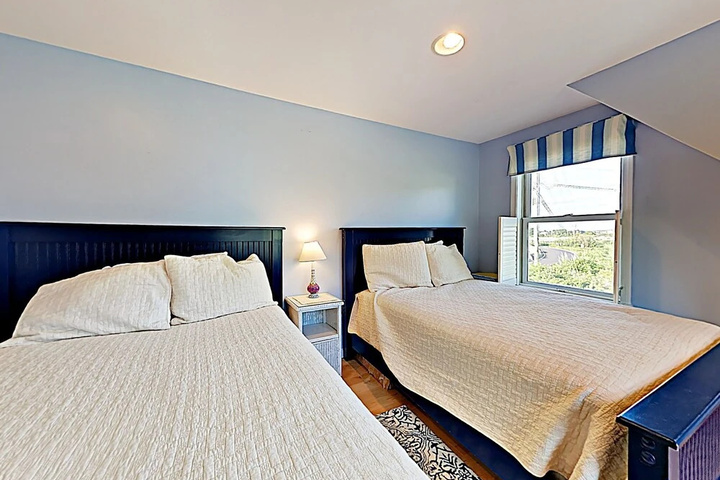 New Listing! Curtis House on the Cove 3 Bedroom Cottage