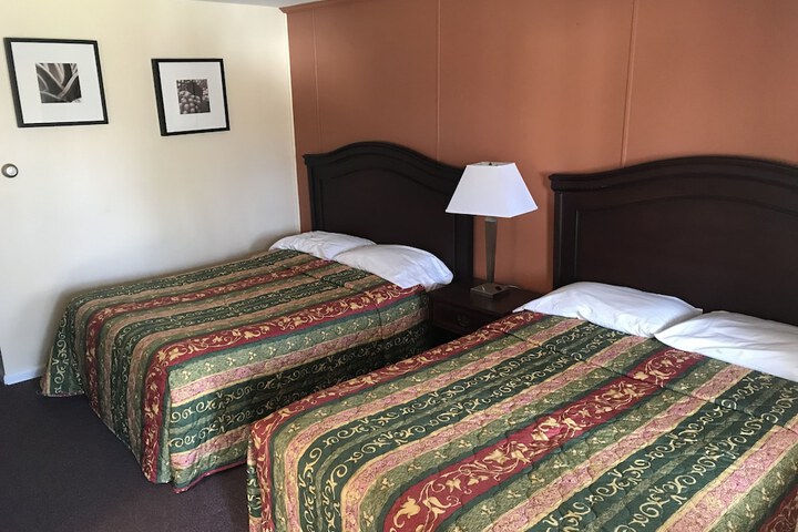 Room 3 of 12