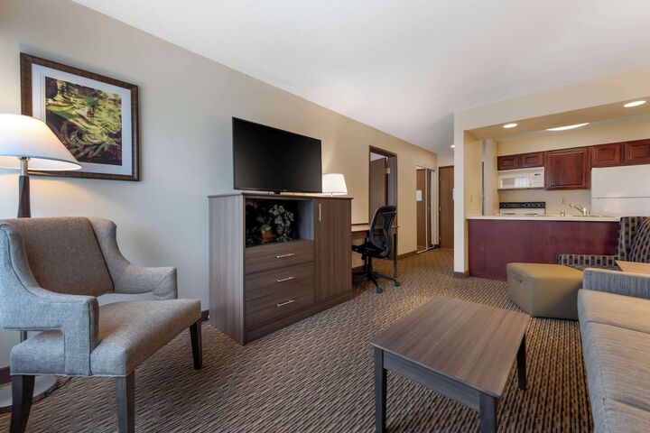 Room 27 of 32