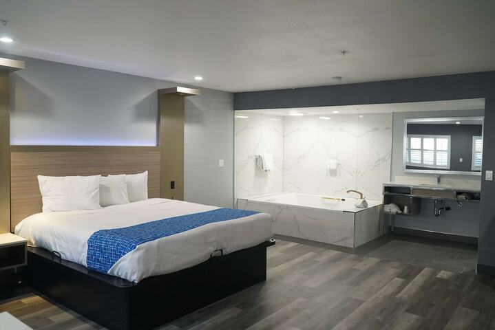 Room 48 of 73