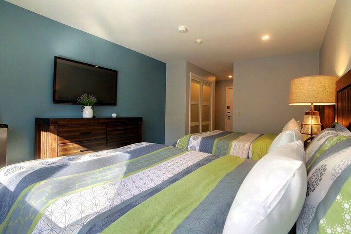 Room 70 of 213