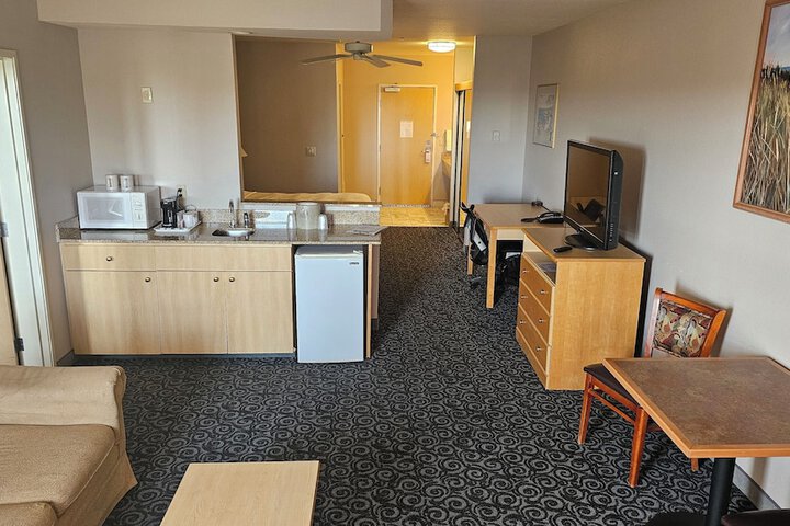 Room 27 of 35