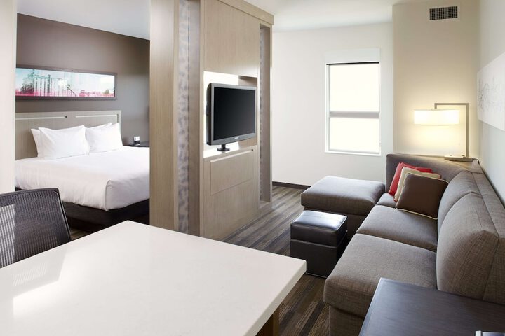 Room 5 of 17