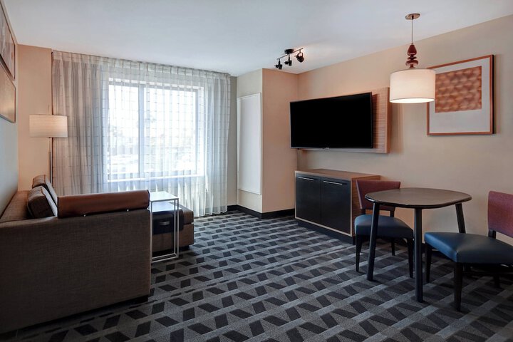 Room 33 of 45