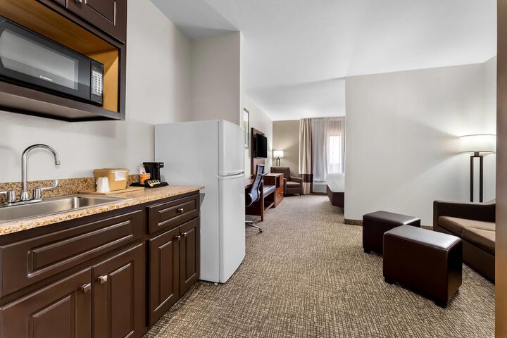 Comfort Inn & Suites Augusta West Near Fort Gordon