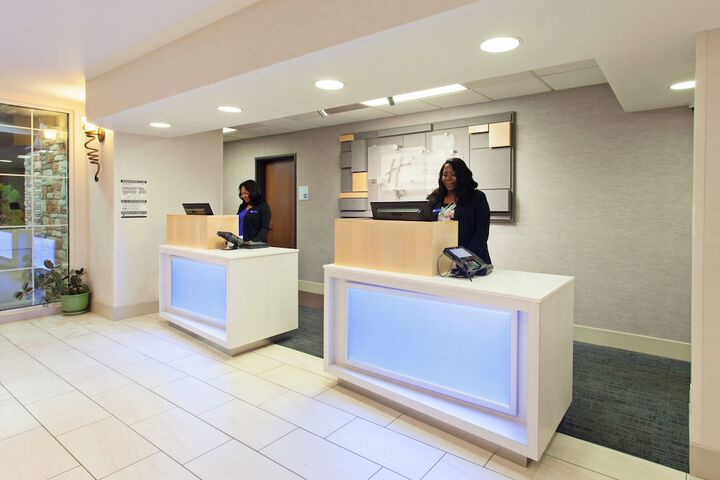Hotel 6 of 42