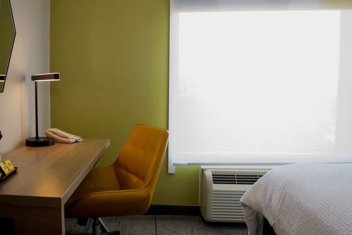 Room 42 of 86