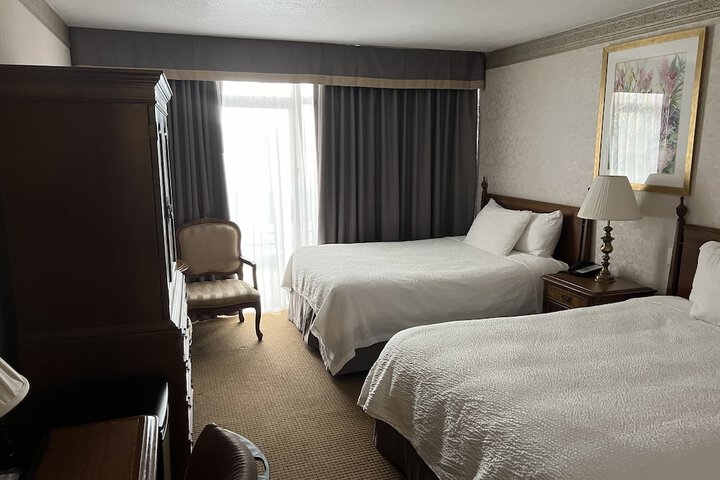 Room 35 of 53
