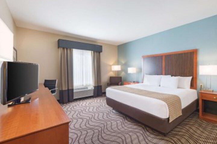 Best Western Mathis Inn Hotel