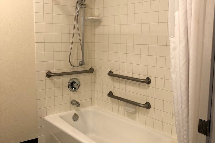 Room 33 of 53