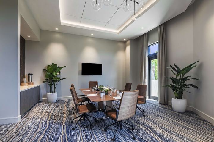 THesis Hotel Miami Coral Gables Curio Collection by Hilton