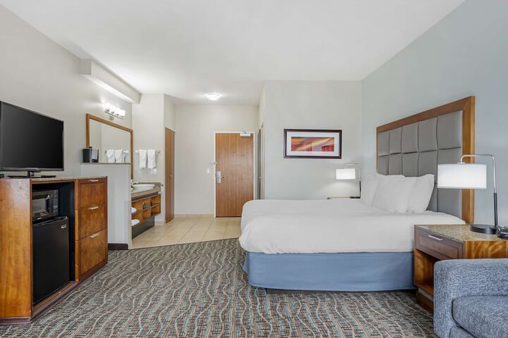 Best Western Plus Peppertree Inn at Omak