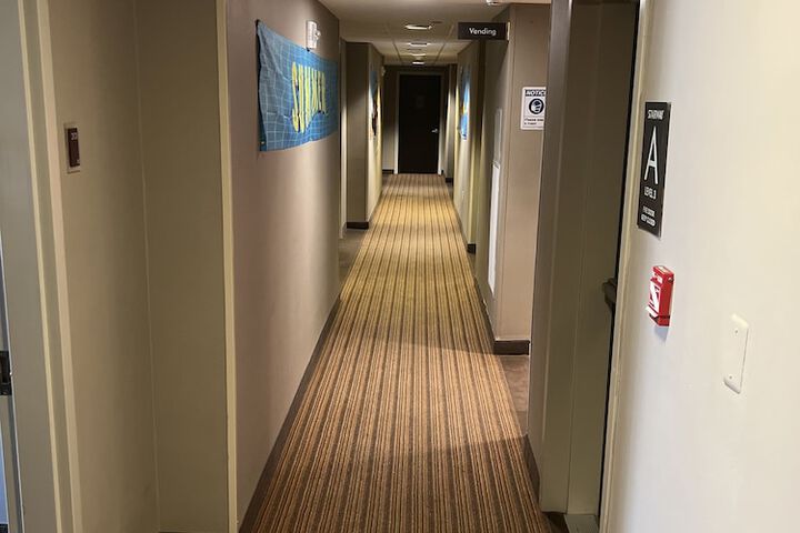 Ballroom/Hall 60 of 64