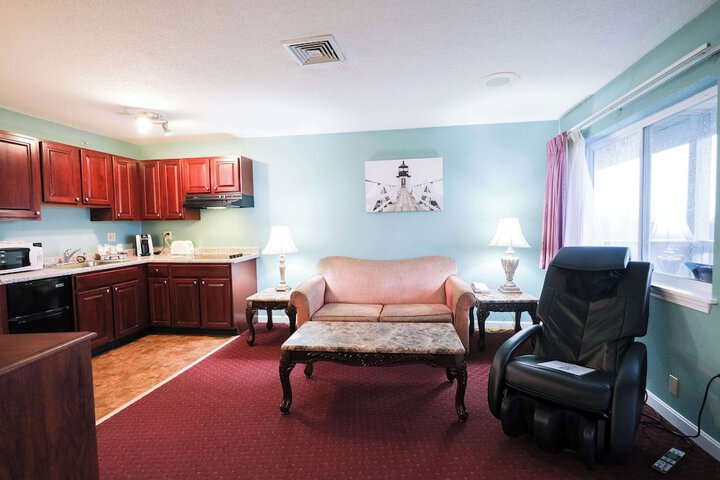 Room 156 of 199