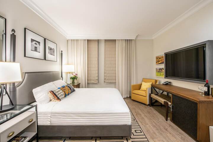 Room 34 of 49