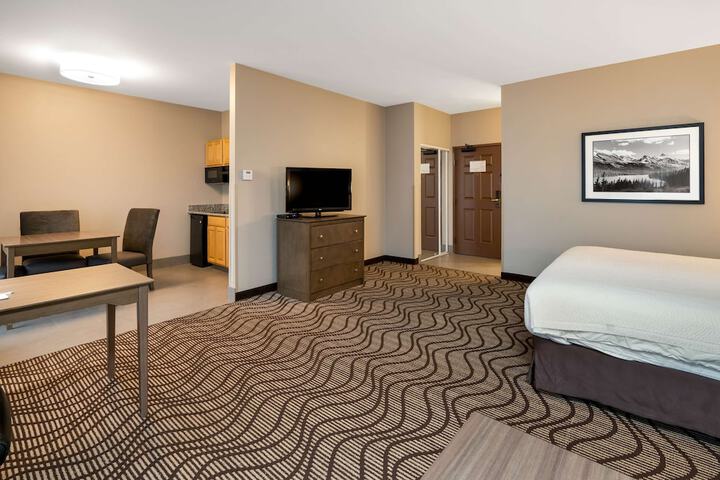 Room 13 of 37