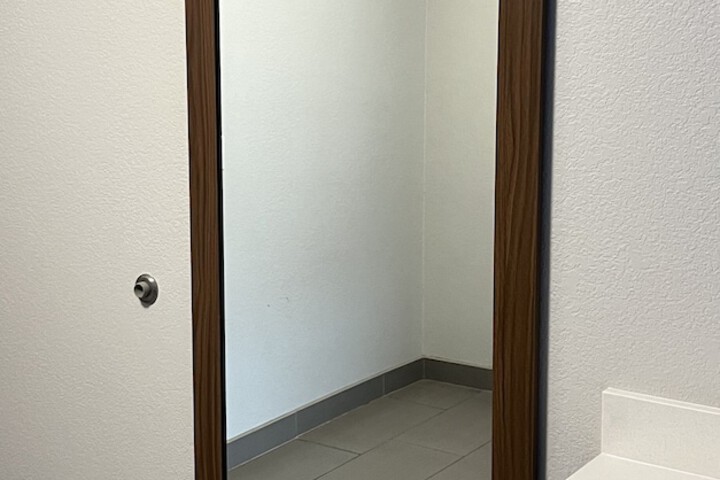 Room 40 of 103