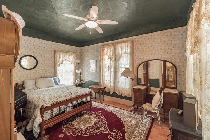 West Stella Lake House With Outdoor Pool Table & Fireplace 3 Bedroom Residence by Redawning