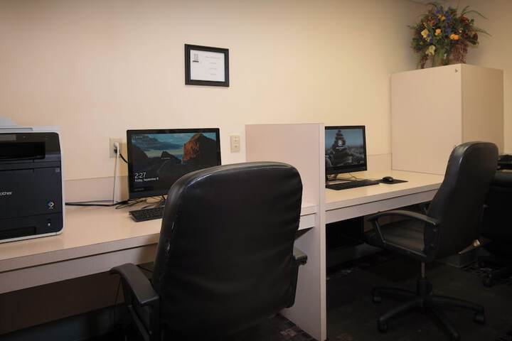 Business Center 74 of 74