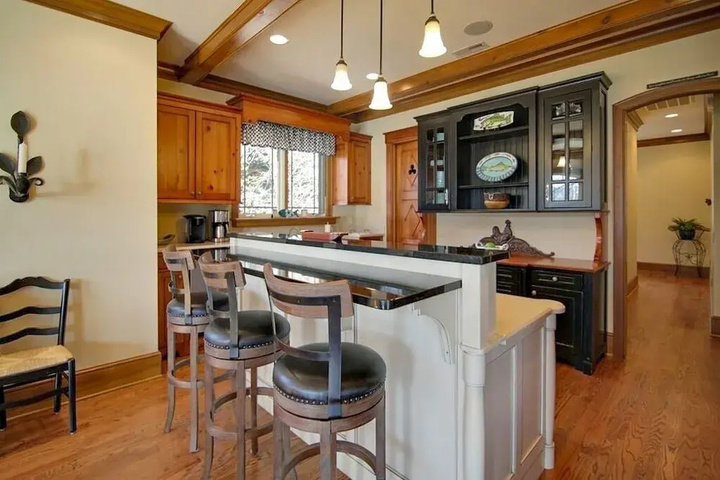 new Lakefront With Canoe Game Room & Boat House!! 5 Bedroom Home