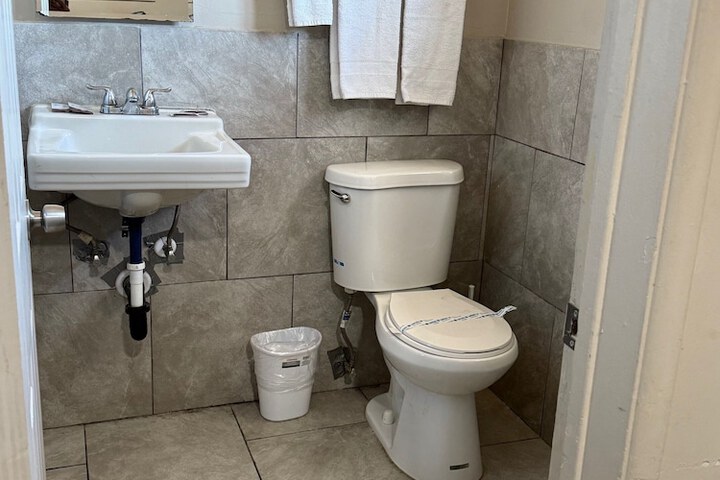 Room 13 of 23