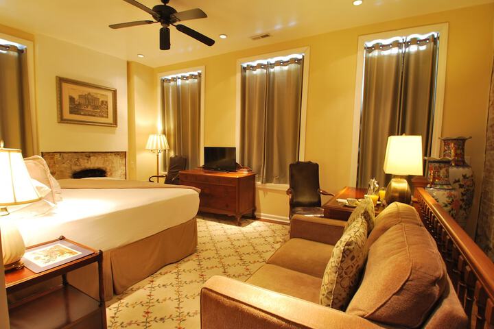 Room 19 of 41