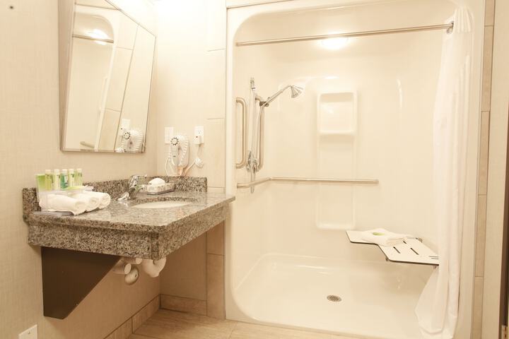 Holiday Inn Express Fort St. John by IHG