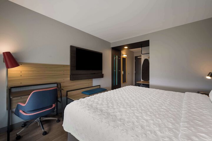 Room 16 of 30