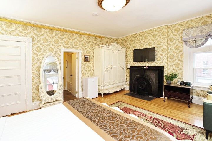 Room 131 of 252