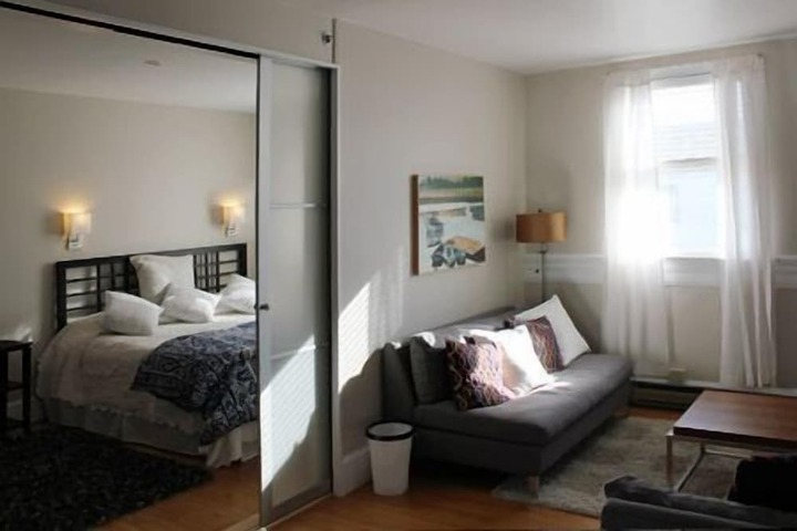 Room 5 of 10