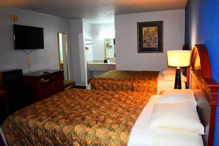 Room 6 of 20