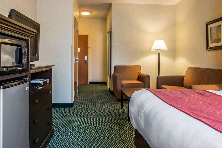 Room 9 of 38