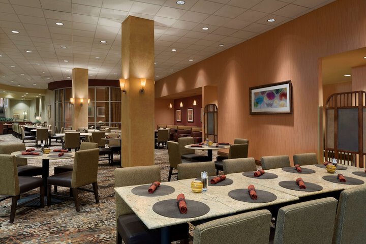 Dining 47 of 57