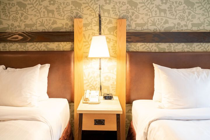 Room 34 of 115