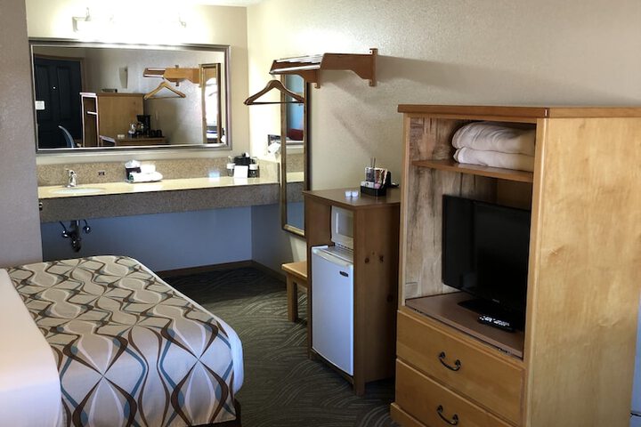 Super 8 by Wyndham Florence OR