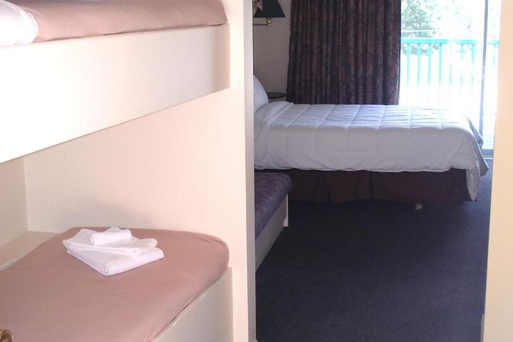 Room 42 of 59