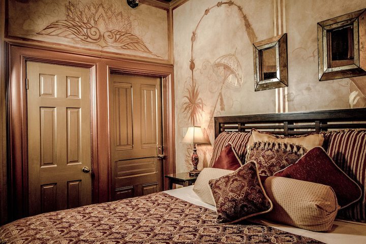 Room 33 of 71